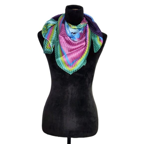 Patrick Stoffel Vintage Multicolor Square Silk Scarf Hand rolled 31 x 31 in Euc - Picture 2 of 4